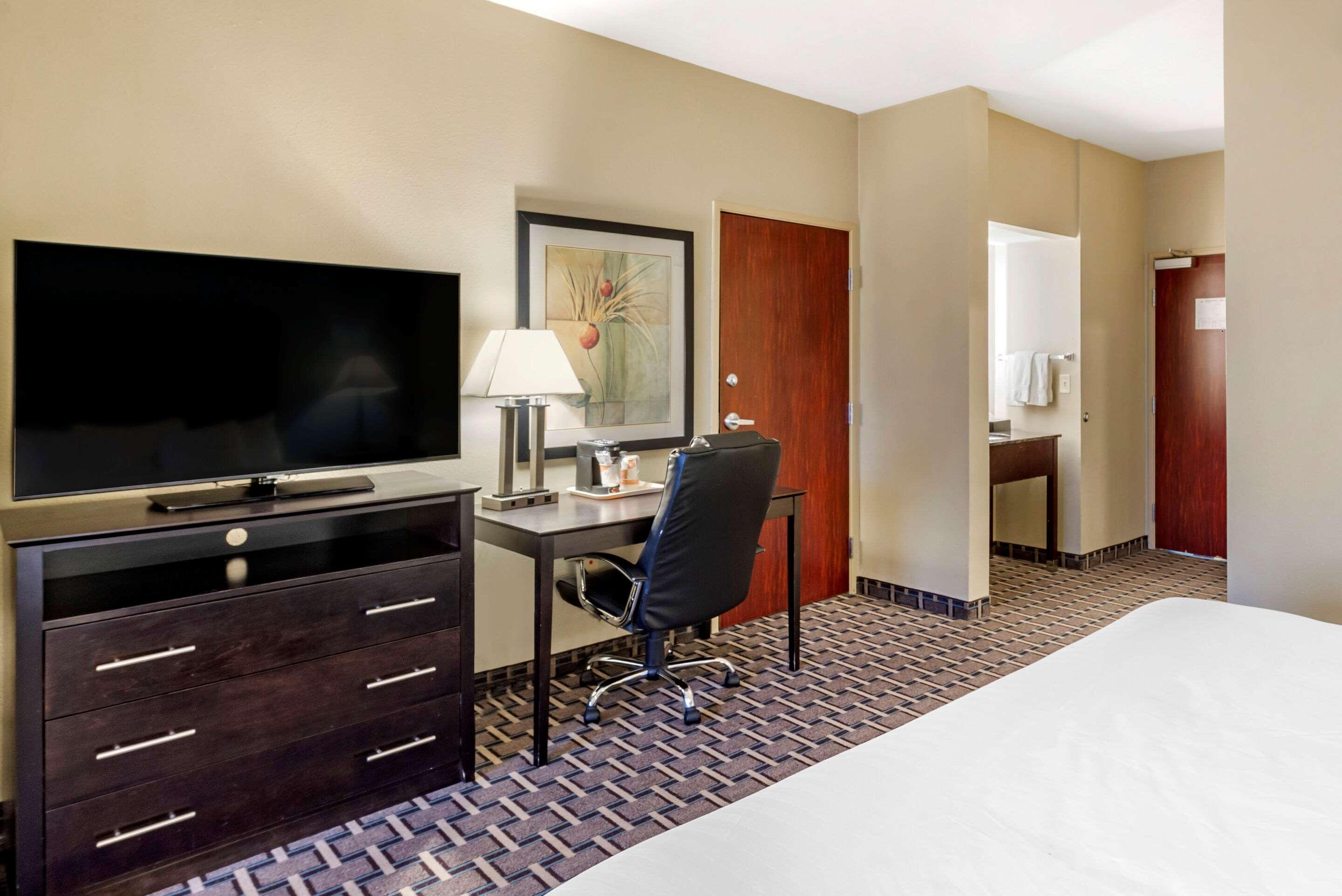 Comfort Suites Clovis Buitenkant foto