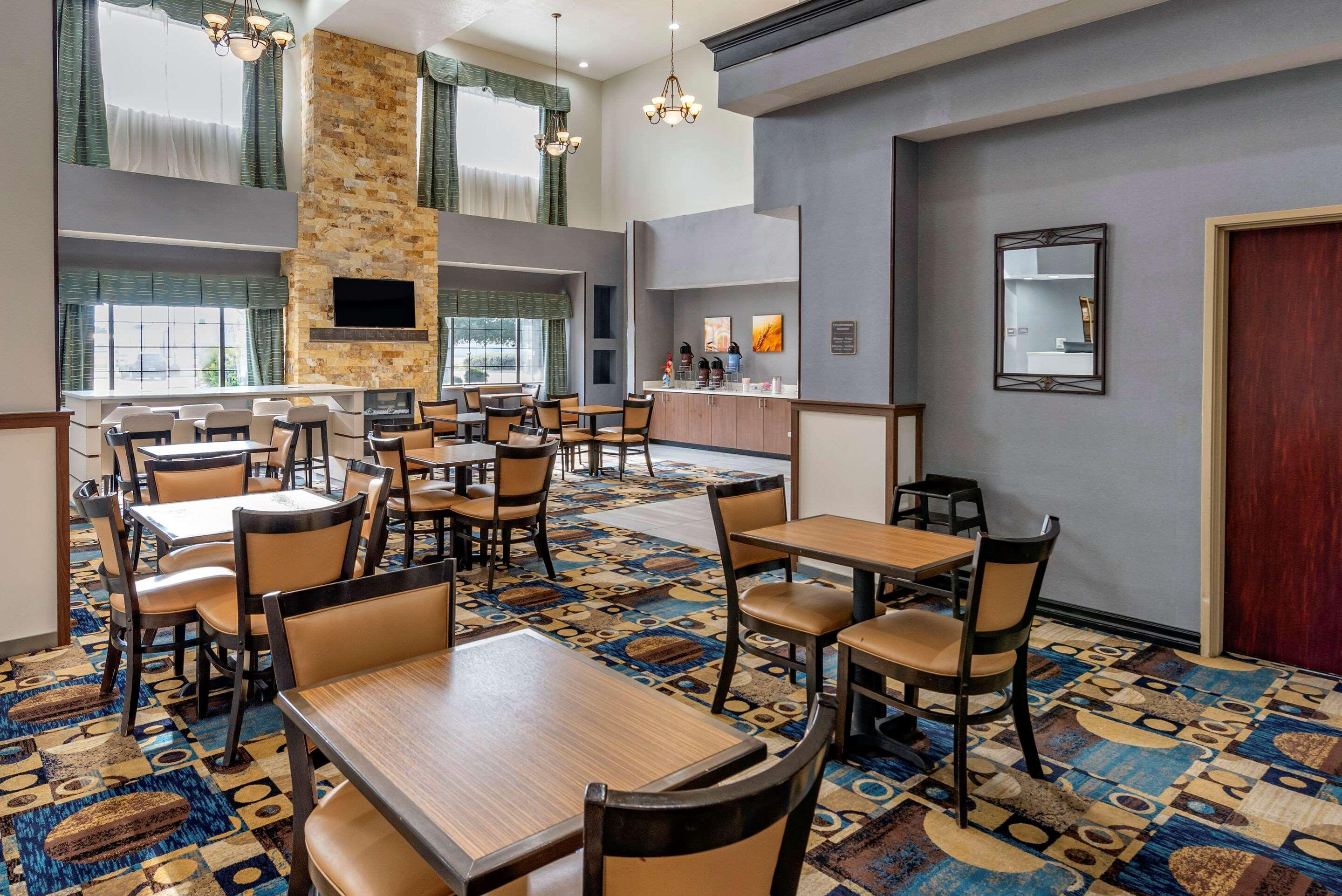 Comfort Suites Clovis Buitenkant foto