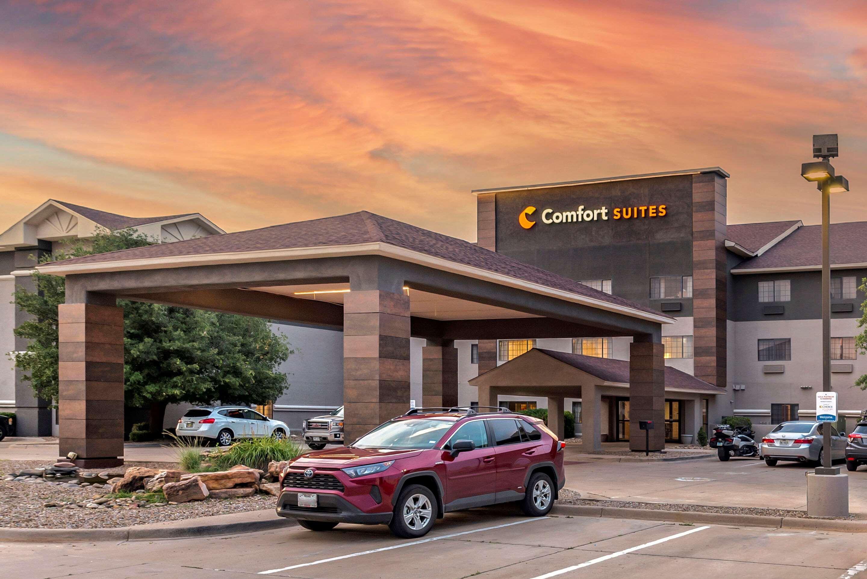 Comfort Suites Clovis Buitenkant foto